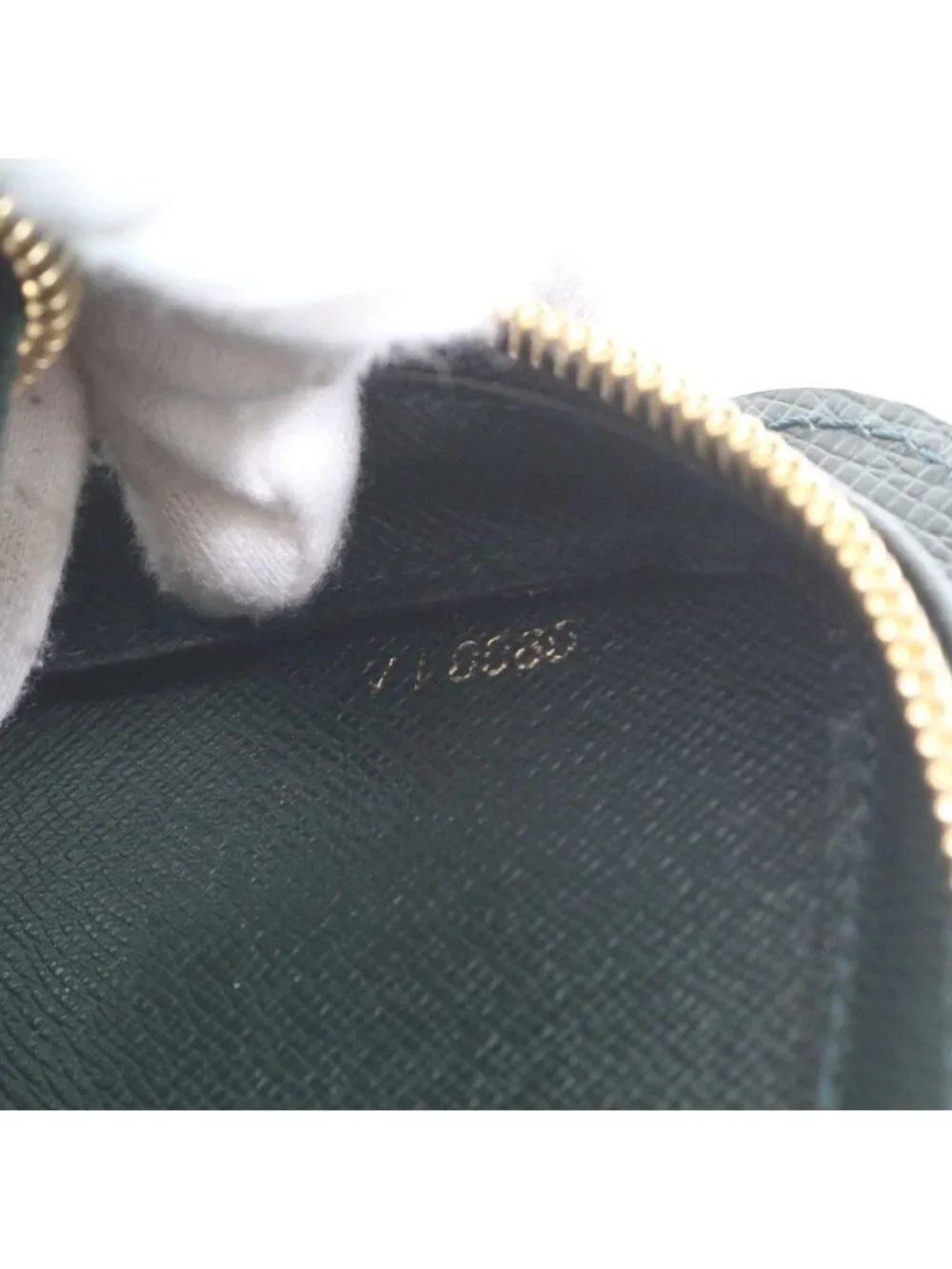 Louis Vuitton Taiga Baikal Leather Clutch Pouch Business